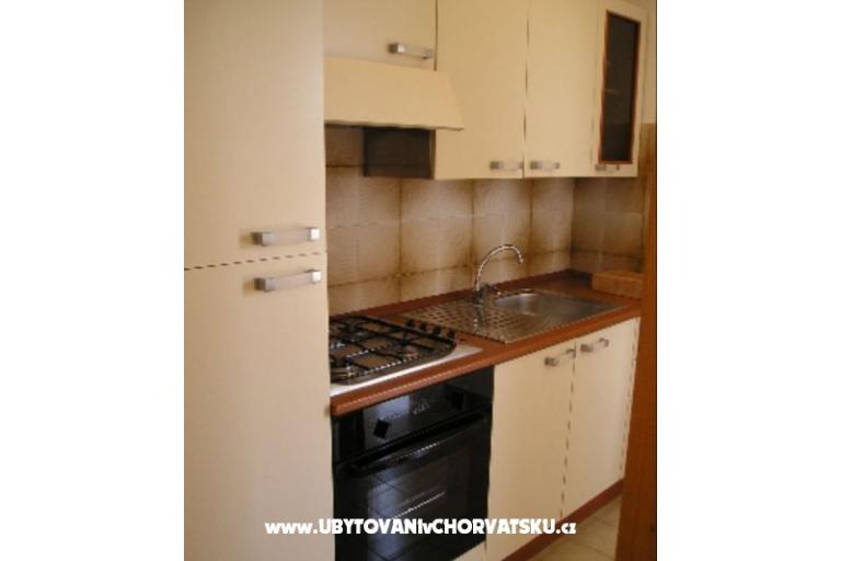 Apartmaji Danijela Karma – foto 7
