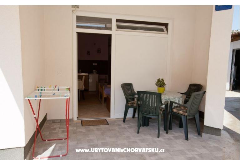 Apartmaji Deni – foto 8