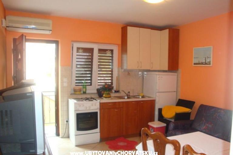 Apartmaji Puntamika coast – foto 15