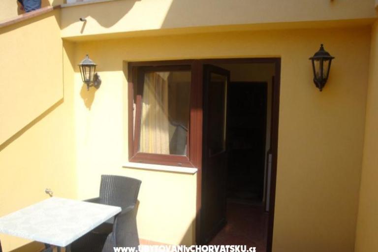 Apartmaji Puntamika coast – foto 17