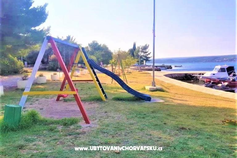 Apartmaji Tena,  prvi red do mora – foto 10