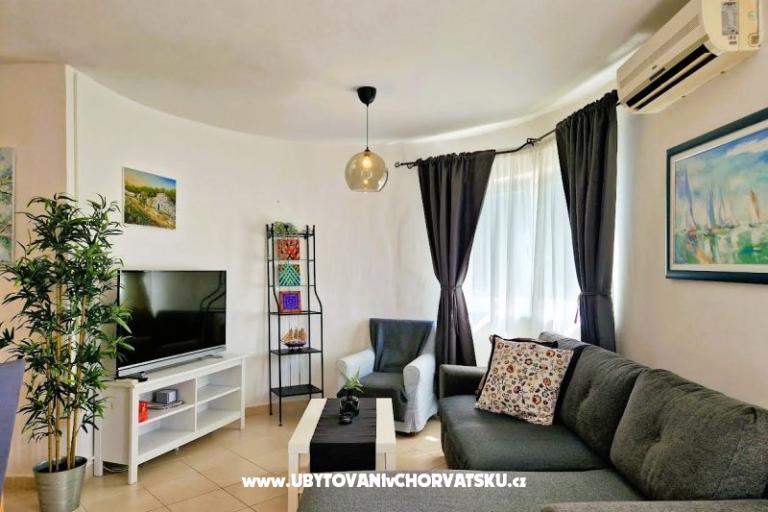 Apartmaji Tena,  prvi red do mora – foto 31