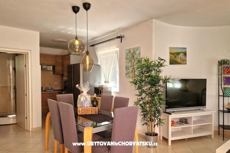 Apartmaji Tena,  prvi red do mora – foto 34