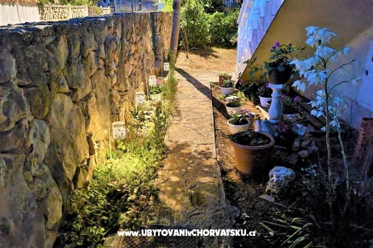 Apartmaji Tena,  prvi red do mora – foto 38
