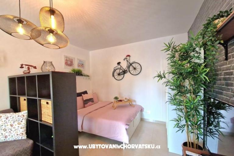 Apartmaji Tena,  prvi red do mora – foto 41
