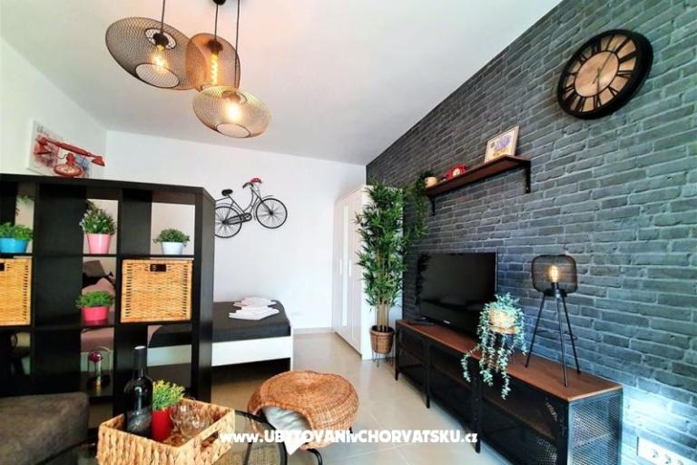 Apartmaji Tena,  prvi red do mora – foto 46