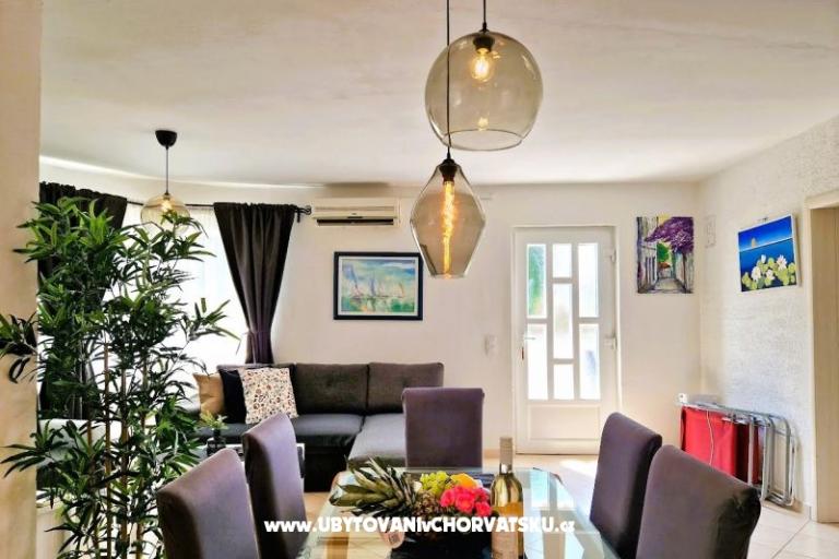 Apartmaji Tena,  prvi red do mora – foto 5