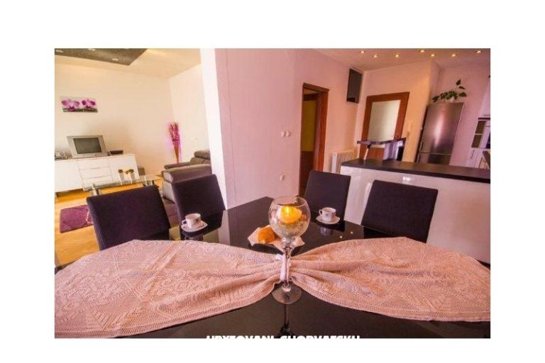 Apartmaji Afrodita – foto 10