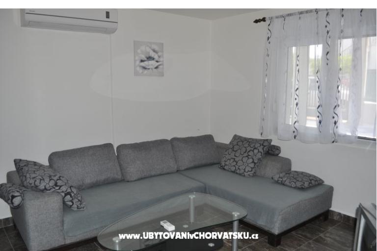 Hiša s bazenom Gaspar – foto 6