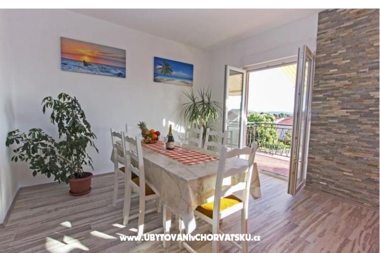 Apartmaji Nella – foto 7