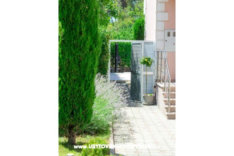 Apartma z bazenom ViGo – foto 18