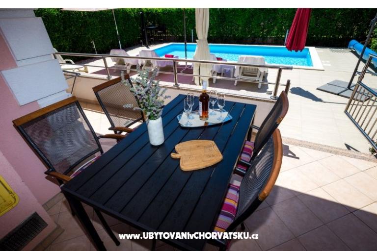 Apartma z bazenom ViGo – foto 7