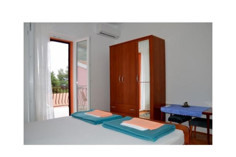 Apartmaji Julijana Zaostrog – foto 12