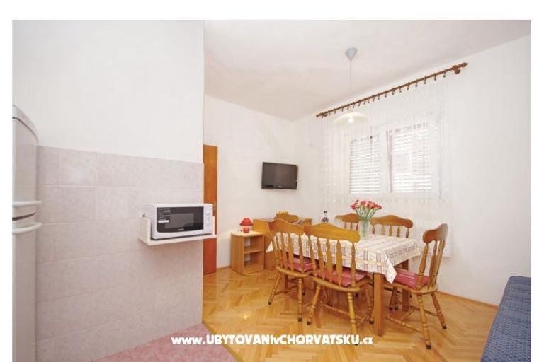 Apartmaji Julijana Zaostrog – foto 14