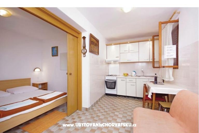 Apartmaji Julijana Zaostrog – foto 16