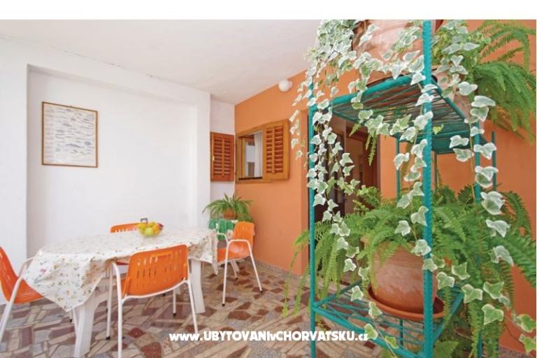 Apartmaji Julijana Zaostrog – foto 17