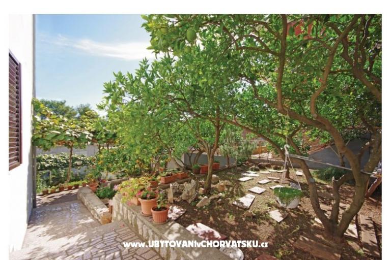 Apartmaji Julijana Zaostrog – foto 18