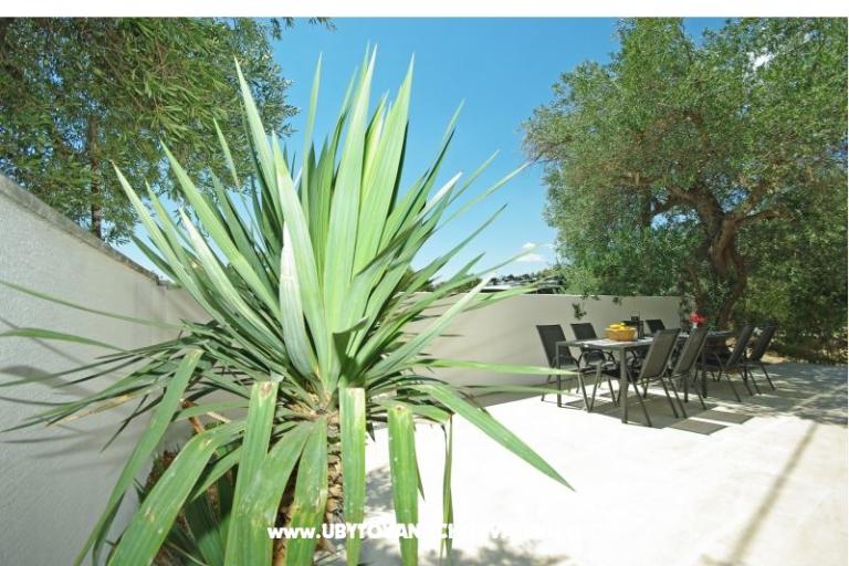 Strandhaus Dalmatien / Hiša Dado – foto 2